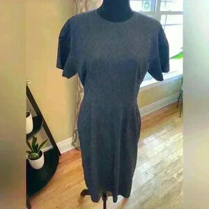 MM LaFleur Gayle Dress in Vine Jaquard Women’s Sz 8 Sheath Knee Length Navy Blue